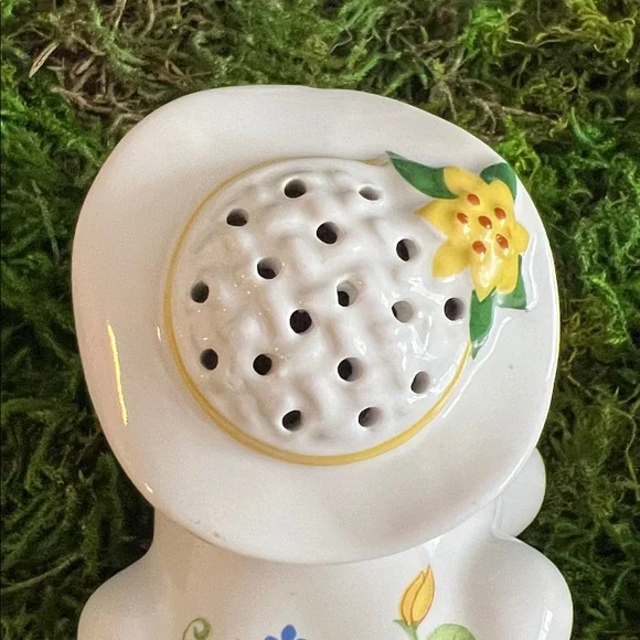 VINTAGE AVON 1980s "Flirtatious Frog" ceramic pomander or potpourri holder. - Picture 7 of 17